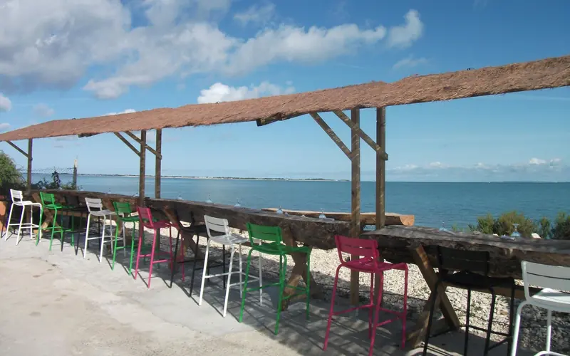 Au QG de la Mer, lieu de réception de mariage à Saint-Martin-de-Ré sur l'Île de Ré